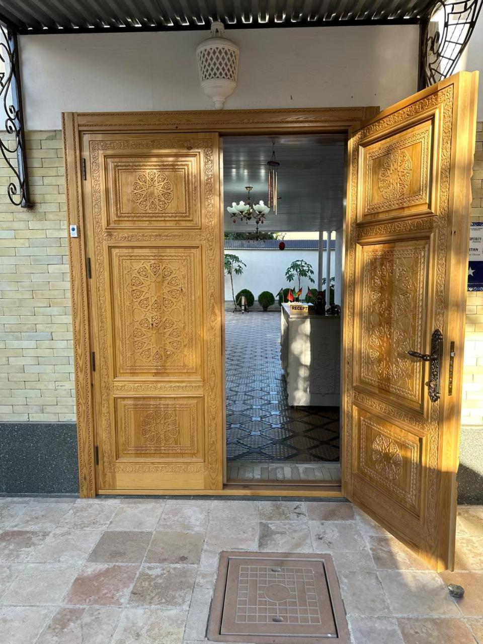 Turkistan Hotel Kogon Екстериор снимка